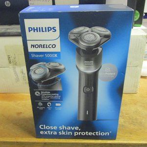 PHILIPS NORELCO SHAVER
